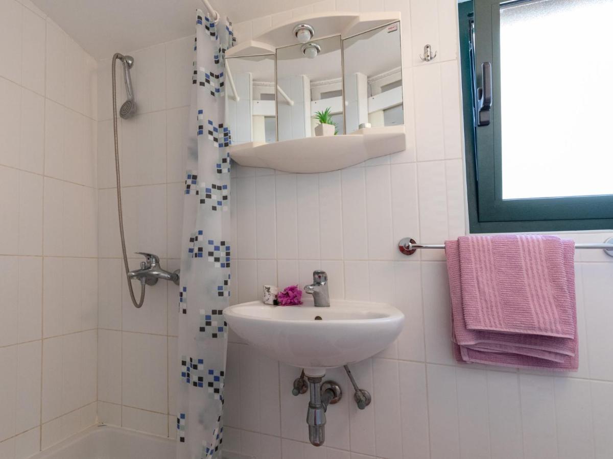 Holiday Home Dubra By Interhome コマルナ エクステリア 写真